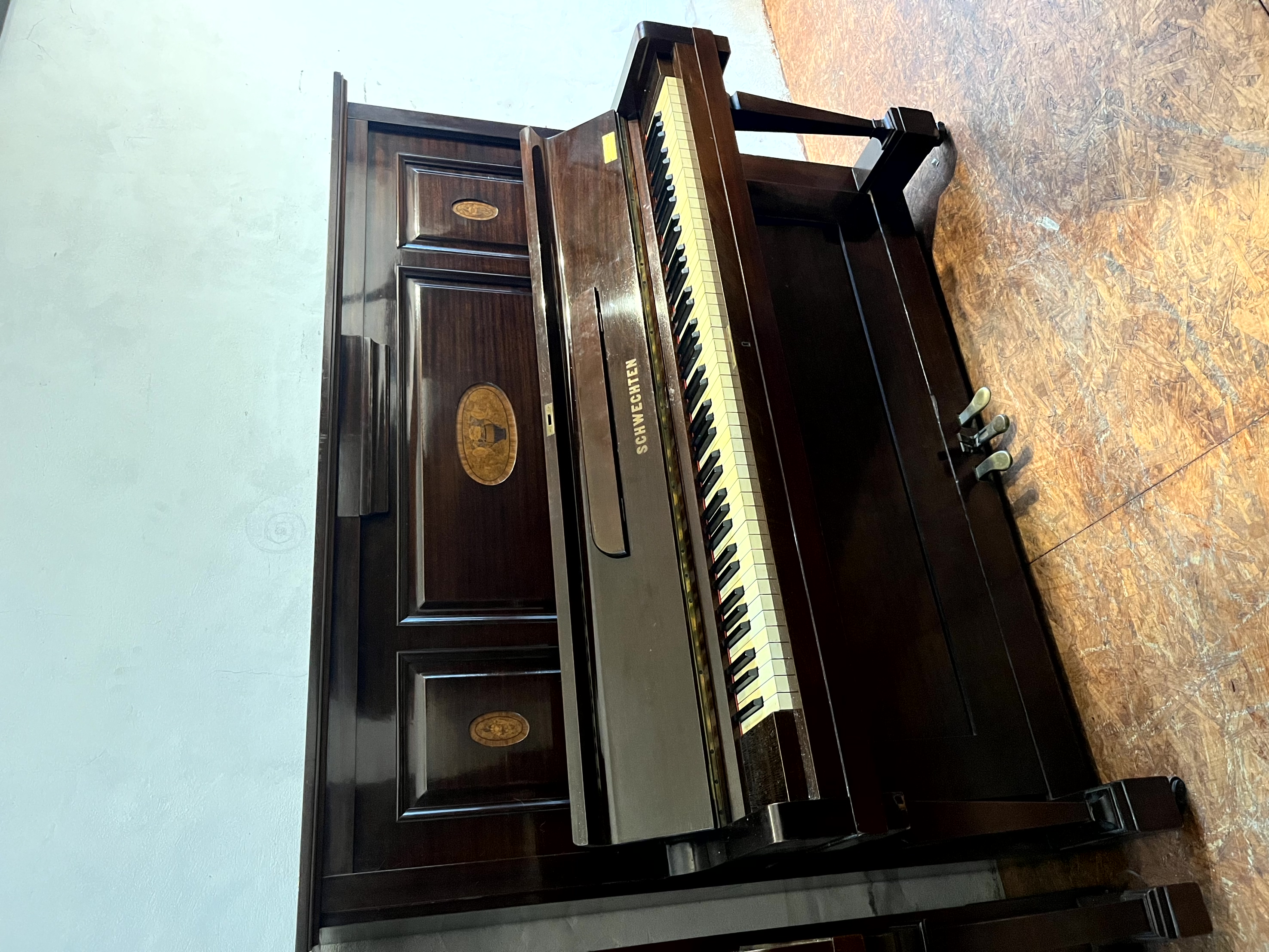 Piano Vertical  Schwechten (DISPONIBLE)