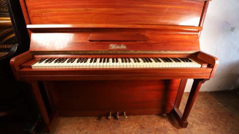 Piano vertical Munster impecable (VENDIDO) - Image 4