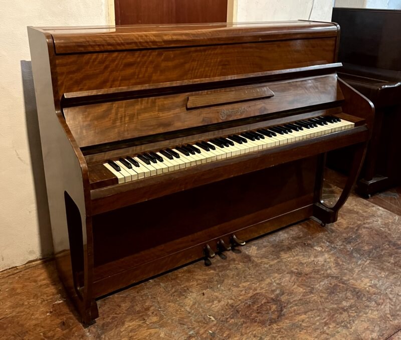 Mini Piano vertical Burmeister
