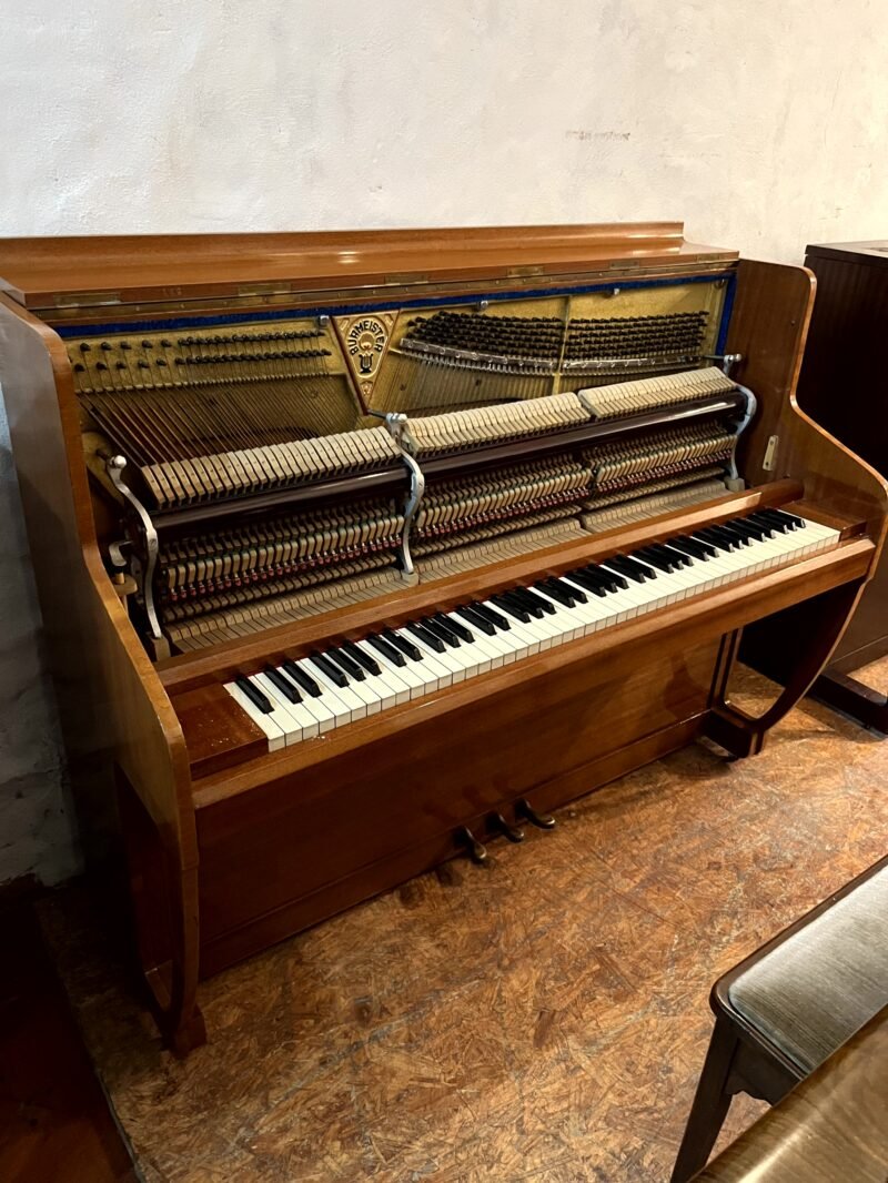 (VENDIDO) Mini Piano Vertical Burmeister – Lustrado a Nuevo - Image 2