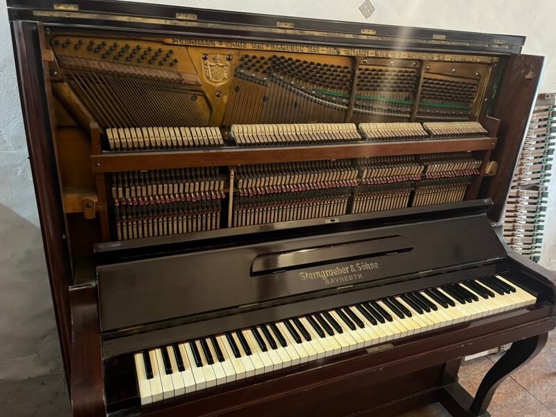 Piano Steingraeber Vertical Alemán - Image 2