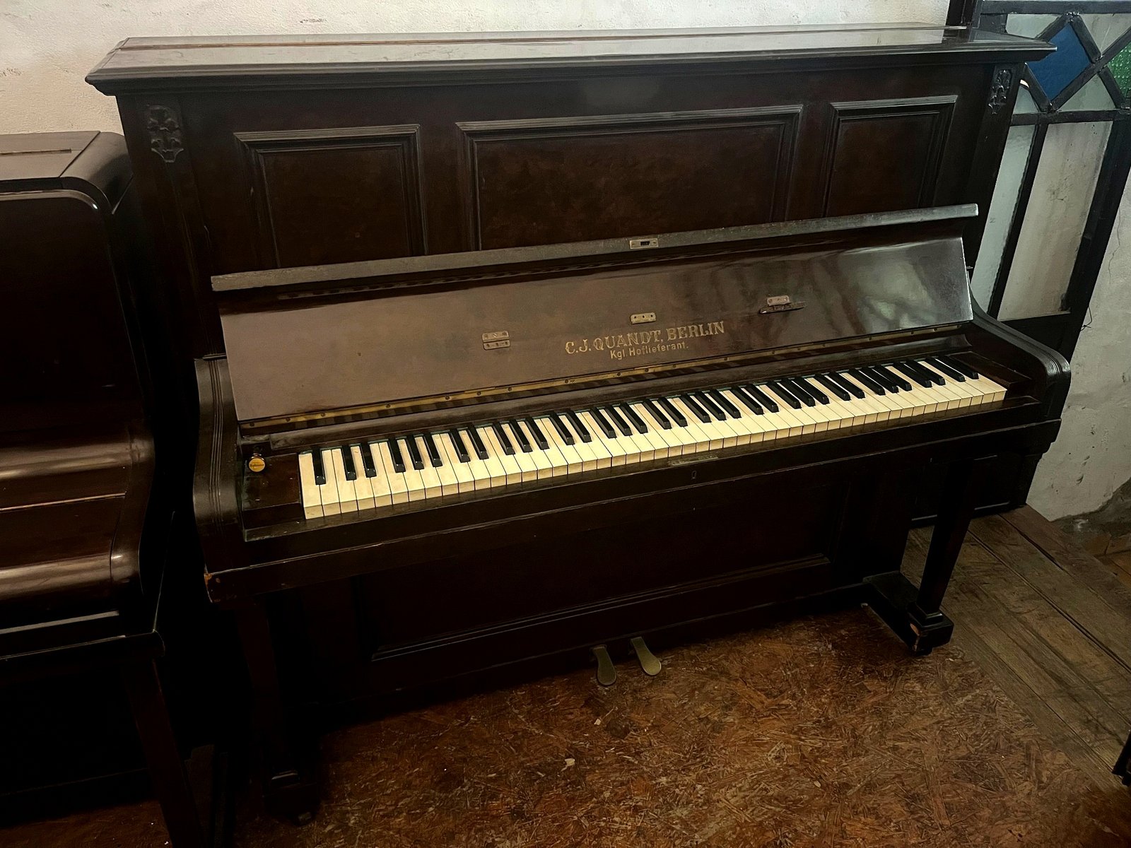 Piano vertical Quandt Berlin