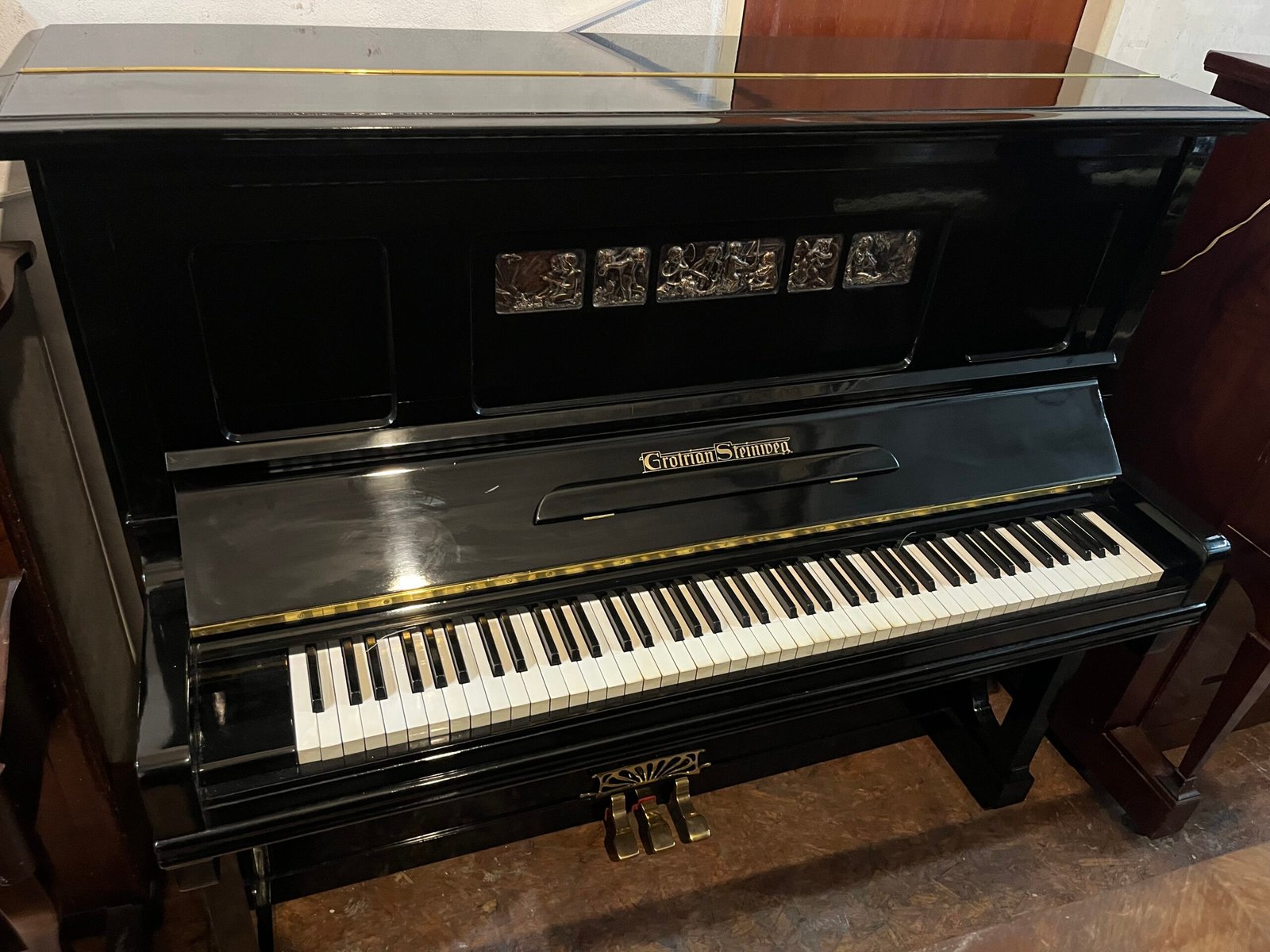 Piano vertical Grotrian Steinweg alemán