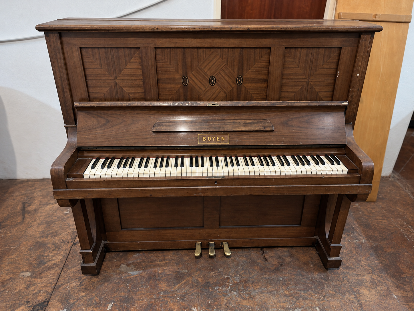 Piano vertical Boyen alemán